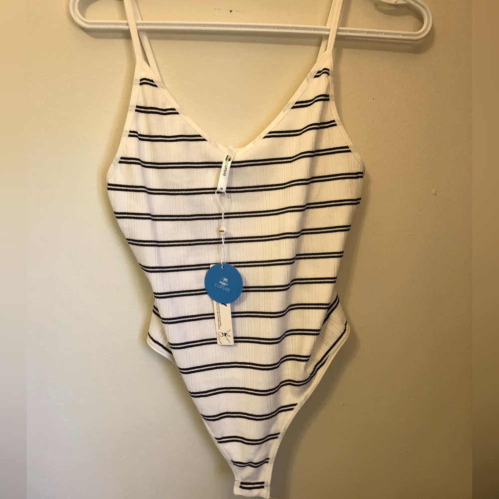 🎀4/$20 Cupshe Bodysuit